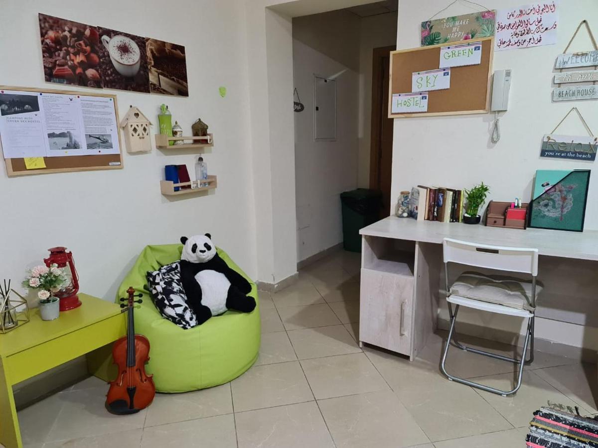 Green Sky Hostel Dubai Ngoại thất bức ảnh